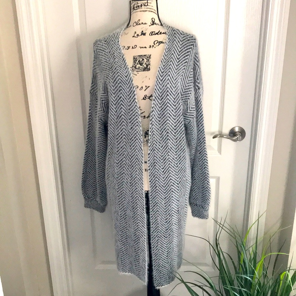 Exlura sweater. NWT